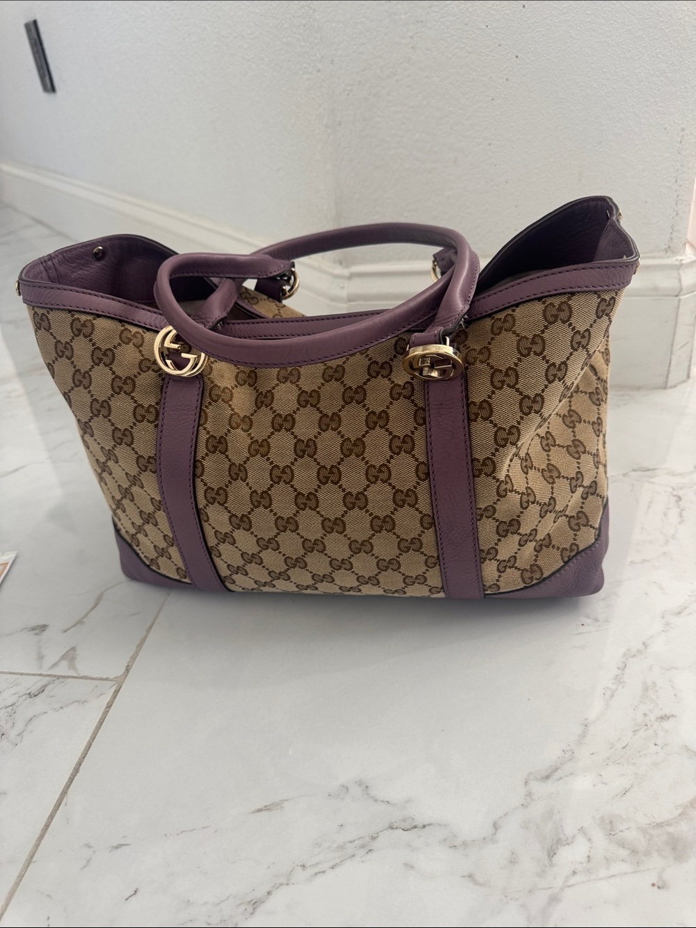 Gucci Beige GG Canvas Tote with Purple Trim and Gold Hardware - Picture 2 of 13